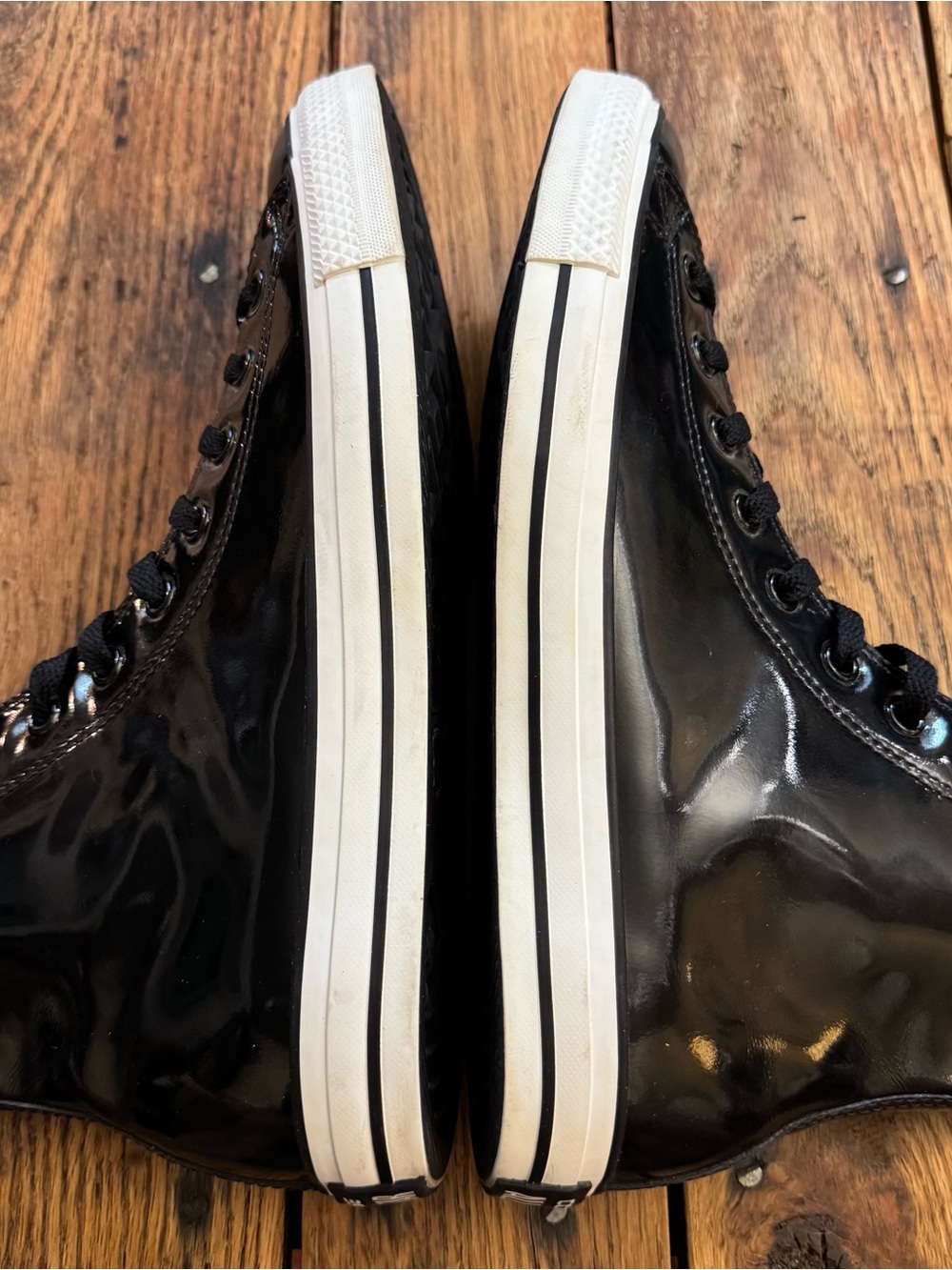 Converse Black Patent High-Top Sneakers with White Sole Red Inside - Picture 8 of 9
